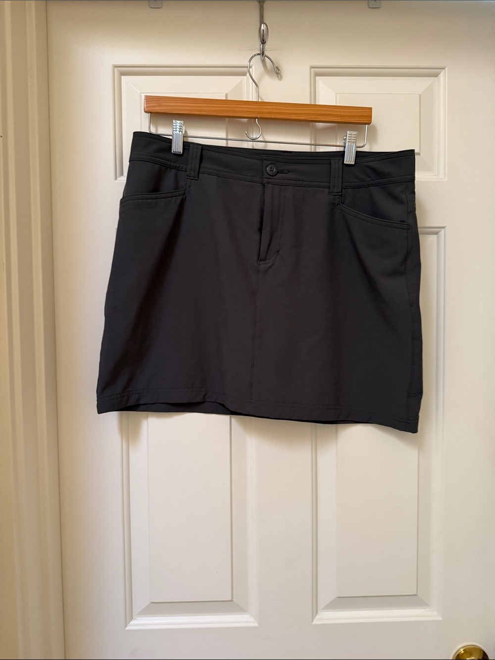 Eddie Bauer Dark Gray Hiking Skort (PR5700) - size 12